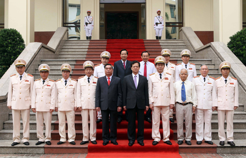 Thủ tướng Nguyễn Tấn Dũng dự gặp mặt kỷ niệm ngày truyền thống CAND ảnh 1